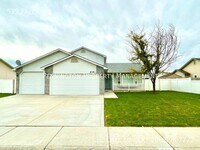 Building Photo - 539 Fall Dr