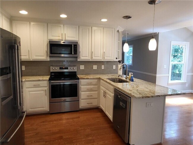 Building Photo - 2551 Tanager Ct NE
