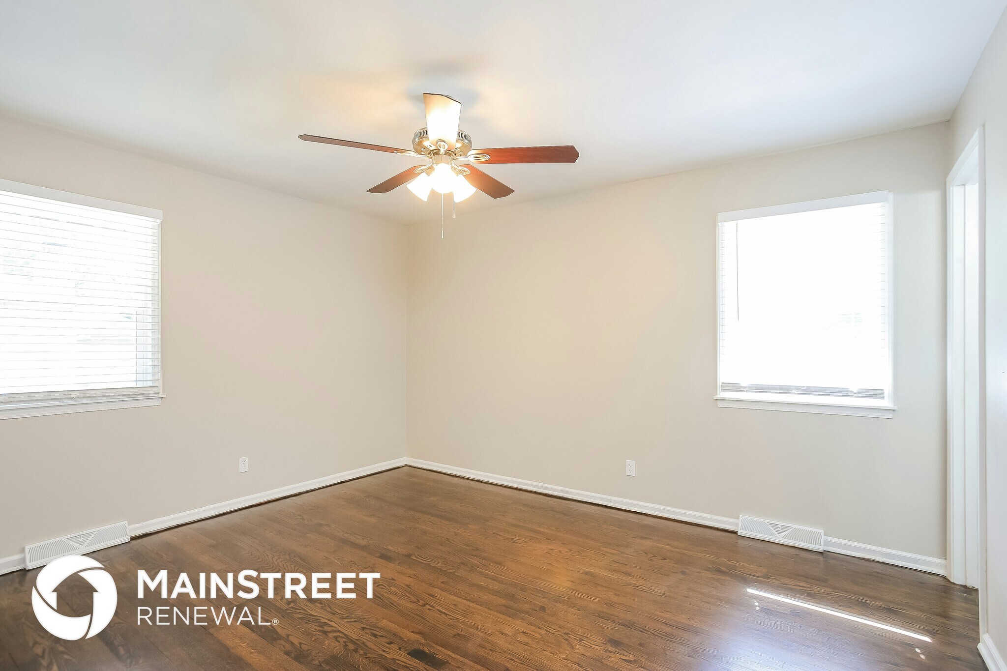 Building Photo - 6208 N Wayne Ave