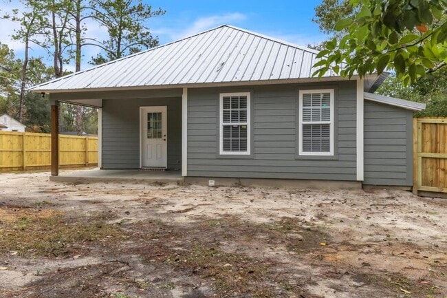 Building Photo - 1716 N Troup St