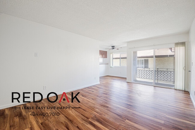 Building Photo - 10714 Western Ave