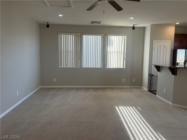 Building Photo - 10160 Hollis Mountain Ave