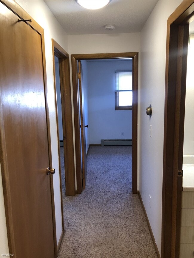 Building Photo - 2 br, 1 bath 4plex - 104 Philadelphia Stre...