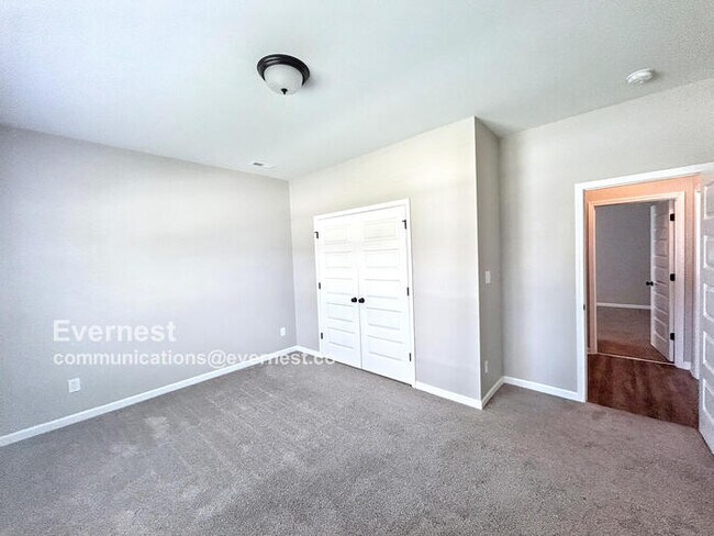 Building Photo - 118 Holly Fern Dr.