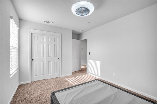 Building Photo - 8071 Weeping Willow Ln