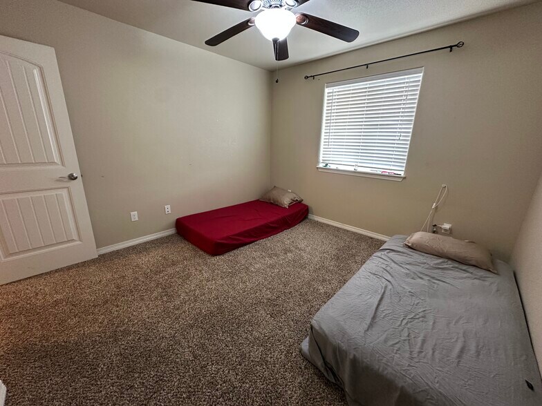 Building Photo - 6206 Wild Turkey Dr
