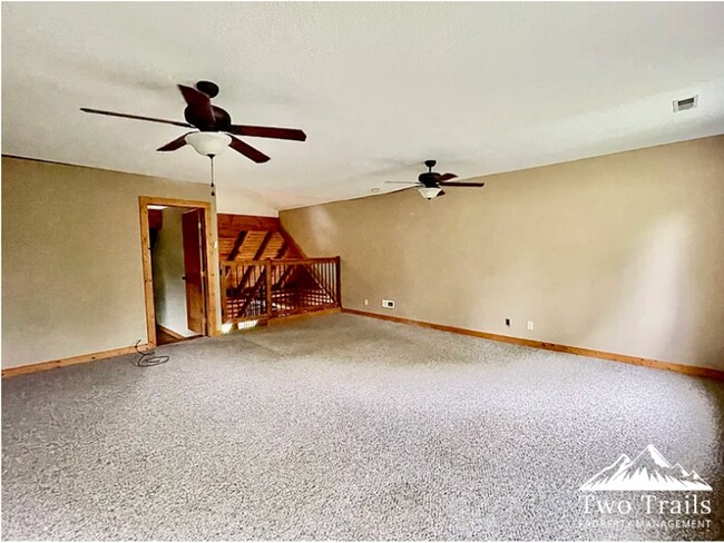Building Photo - 3 BED/2 BATH CABIN NEAR OSCEOLA LAKE