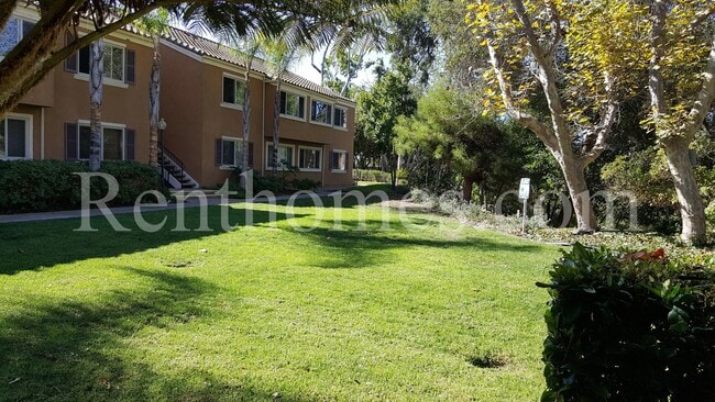 Building Photo - La Jolla, 8430 Via Mallorca #110 -Granite Counters, Community Pool and Spa, Near UCSD!