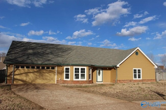 Building Photo - 108 Harpers Hop Ct