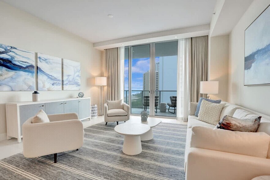 Building Photo - 3100 N Ocean Dr