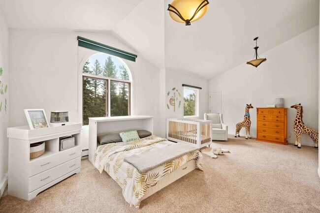 Building Photo - Exquisite Lookout Mountain Estate – Where ...