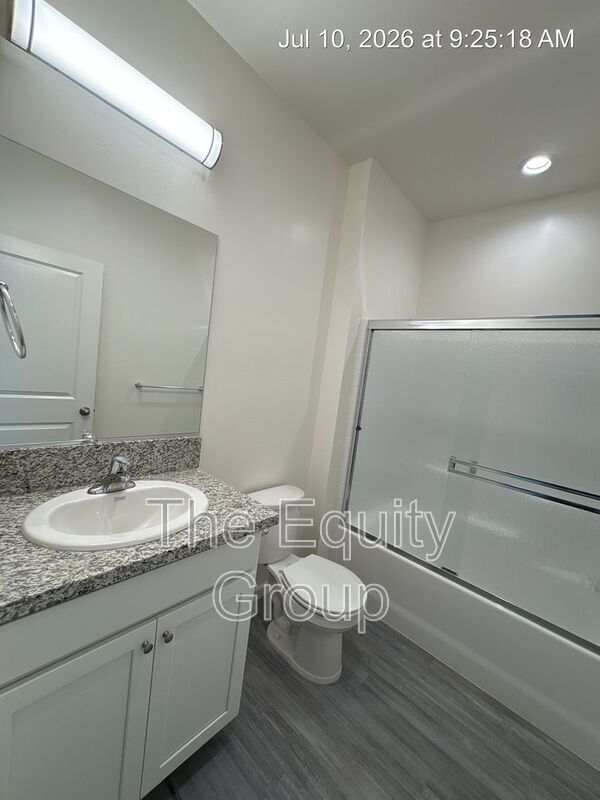 Building Photo - 733 S Pinkham St