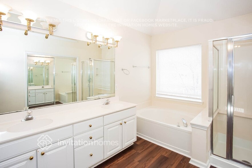 Building Photo - 9426 Olivia Ln