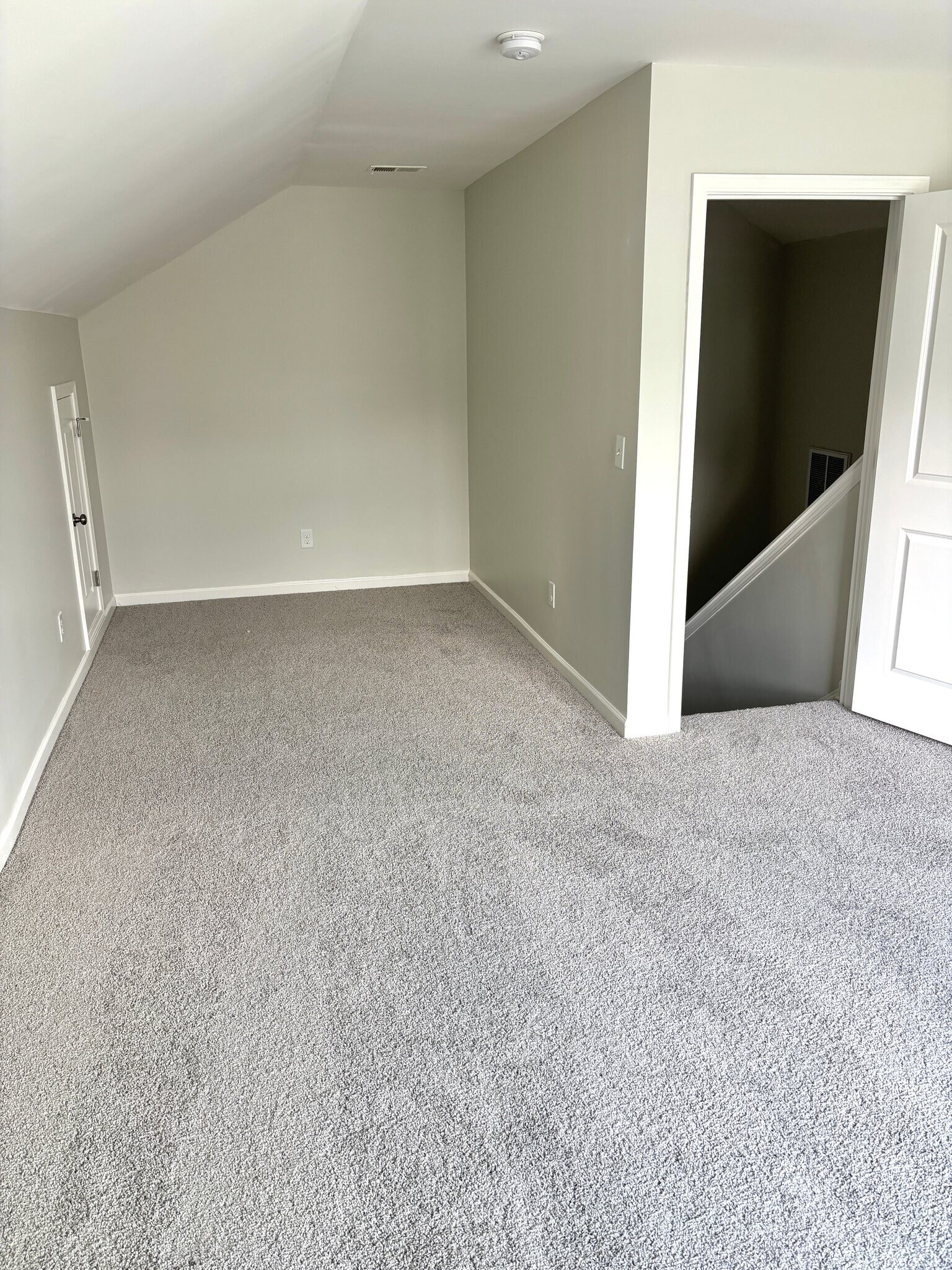 Building Photo - 756 Helmsman Ln