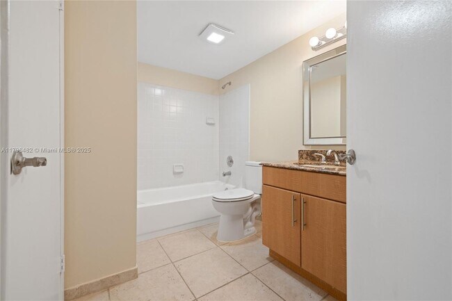 Building Photo - 958 Coral Club Dr