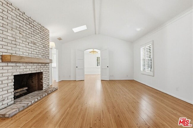 Building Photo - 12005 Hesby St