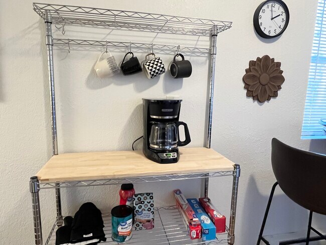 Building Photo - Rocky Court