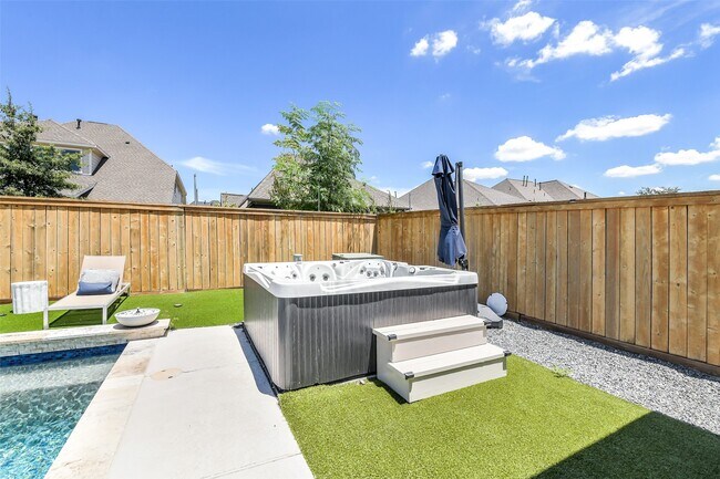 Building Photo - 15014 Little Fox Canyon Tr