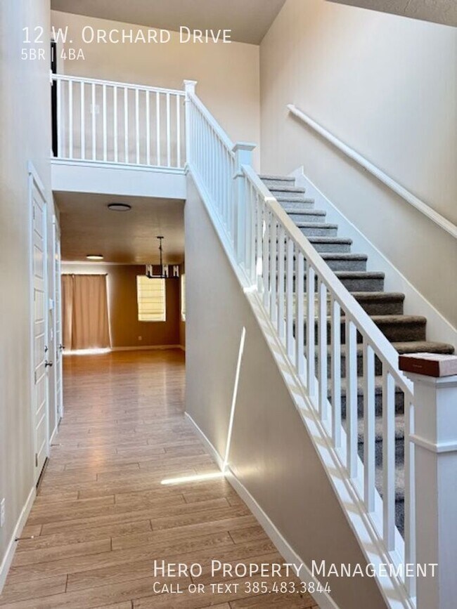 Building Photo - 12 W Orch Ln