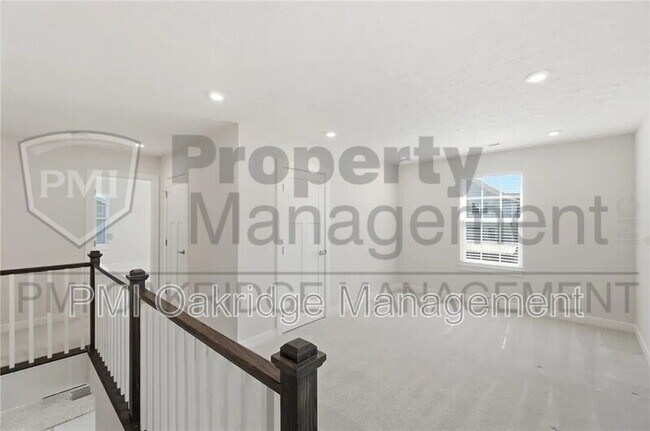 Building Photo - 414 Sydney Dr