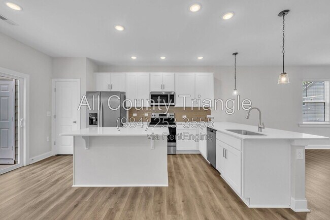 Building Photo - 267 Old Grove Ln
