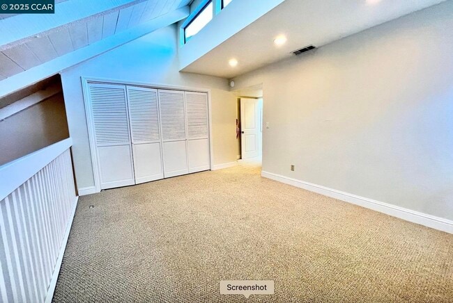 Building Photo - 5 Songbird Ct