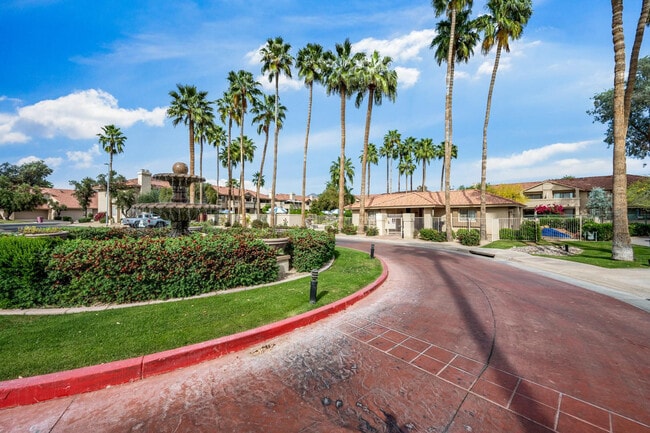 Building Photo - 11515 N 91st St