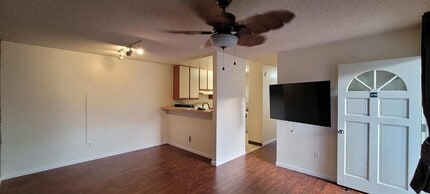Building Photo - Nice 2 bedroom 1 bath in the beautiful Nap...