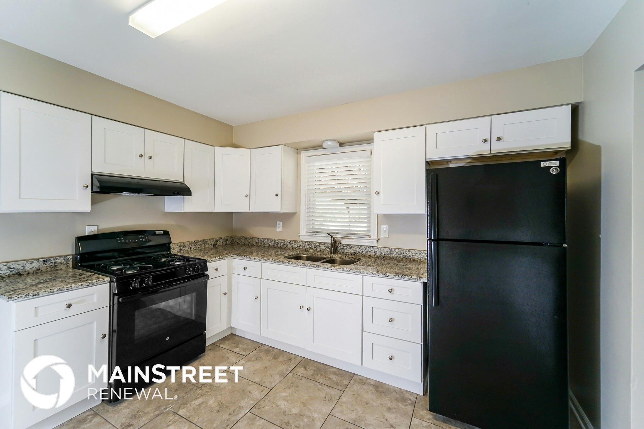 Building Photo - 9400 Aristides Dr