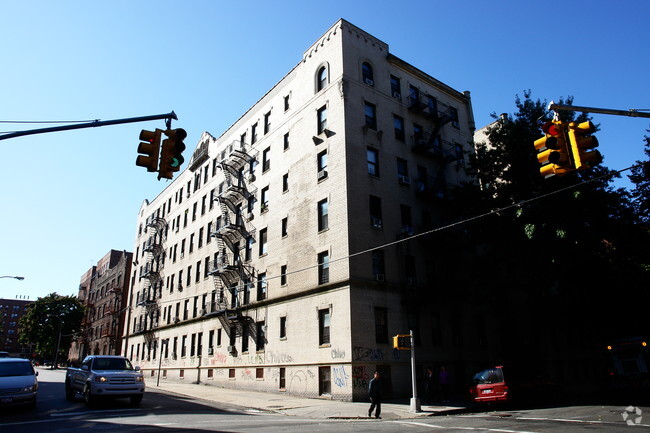 Building Photo - 132-70 Sanford Avenue