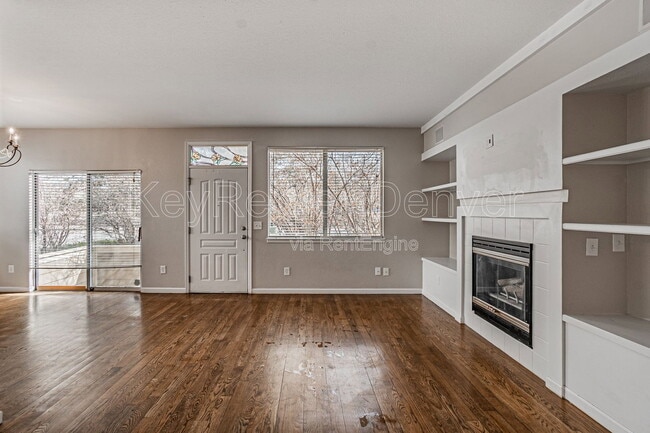Building Photo - 1099 S Walden Way