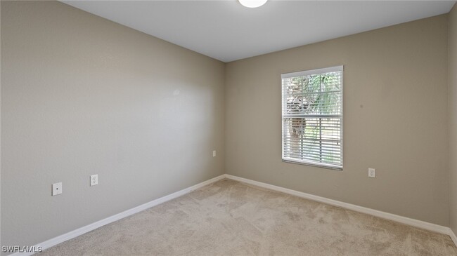 Building Photo - 9055 Gervais Cir