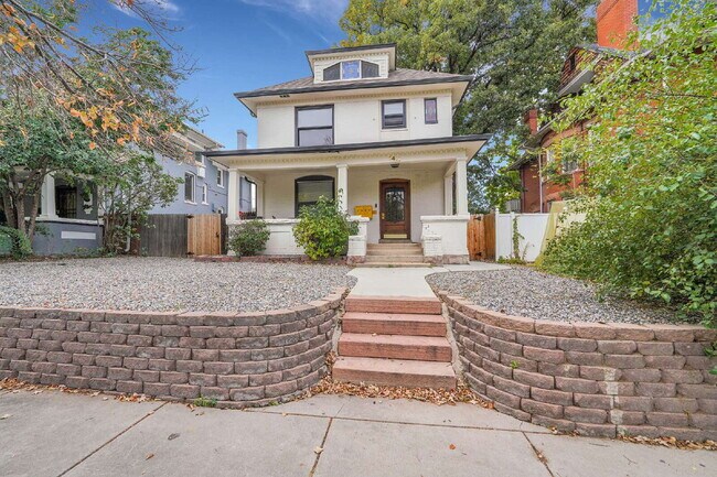 Primary Photo - $1,300.00, 1 bed, 1 bath, located in Denver.