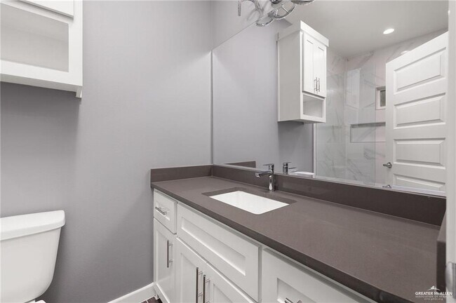 Building Photo - 503-505 W Farm to Market 495