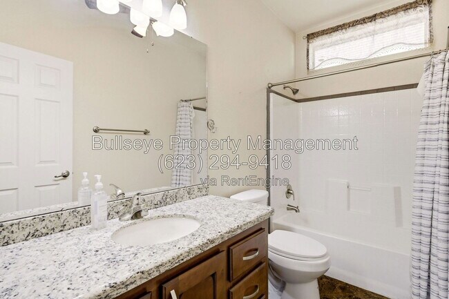 Building Photo - 313-East 1/2 E 1/2 St N