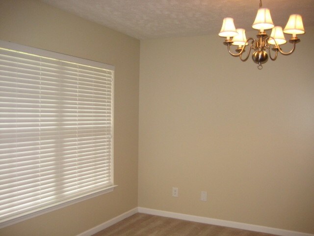Building Photo - 4003 Strata Dr