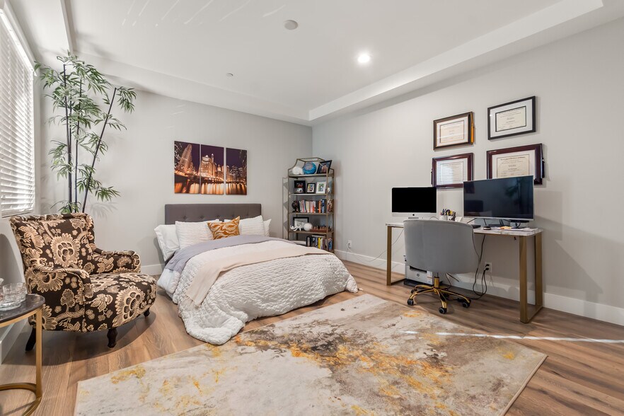 Building Photo - 2202 Felton Ln