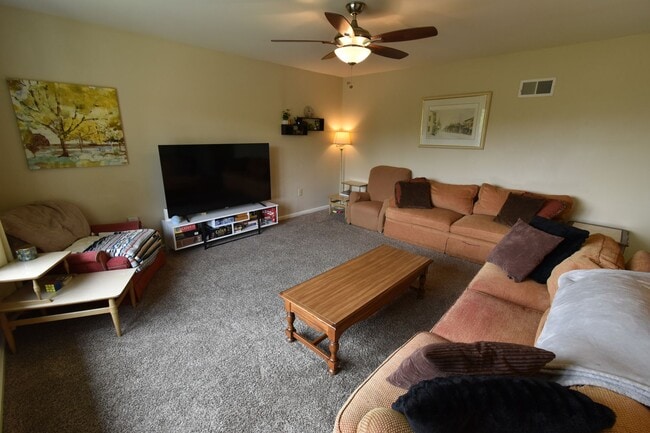 Building Photo - 3 Bedroom Home in Camp Hill