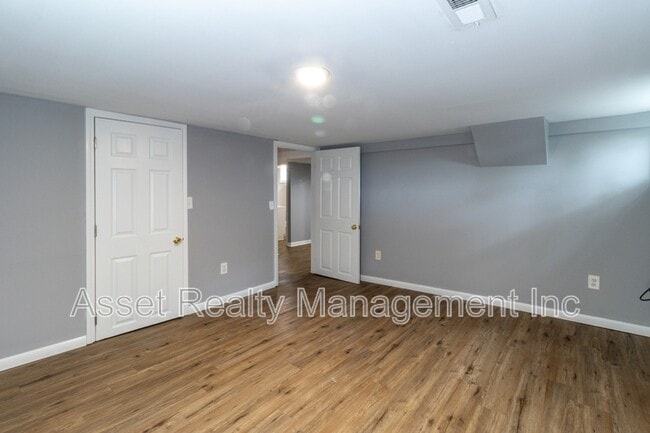 Building Photo - 602 Caswell Ave