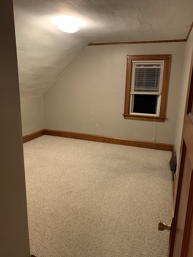 Looking into back bedroom (11.5'x11.5') - 2130 N 62nd St