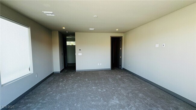 Building Photo - 26 Promenade Isle Ln