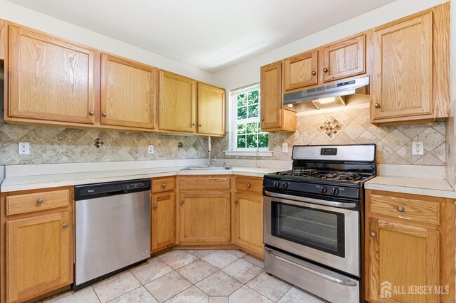 Building Photo - 141 Forest Dr