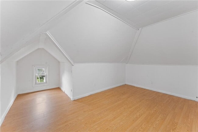 Building Photo - 335 Blackstone St