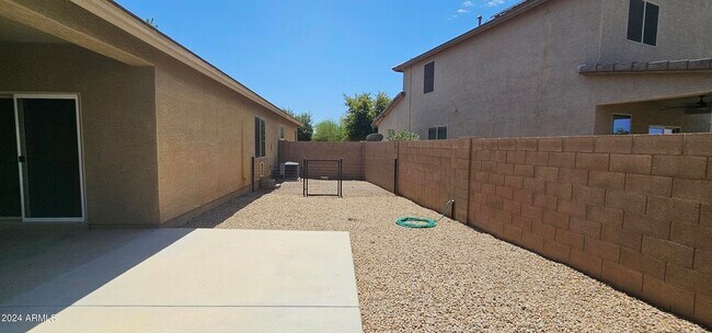 Building Photo - 10430 E Verbina Ln