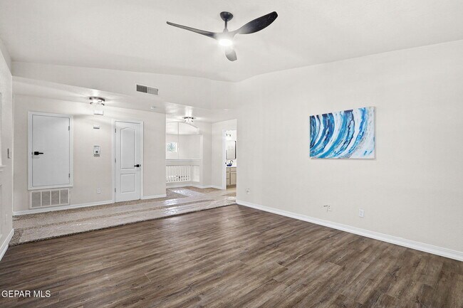 Building Photo - 3121 Tierra Paola Ln