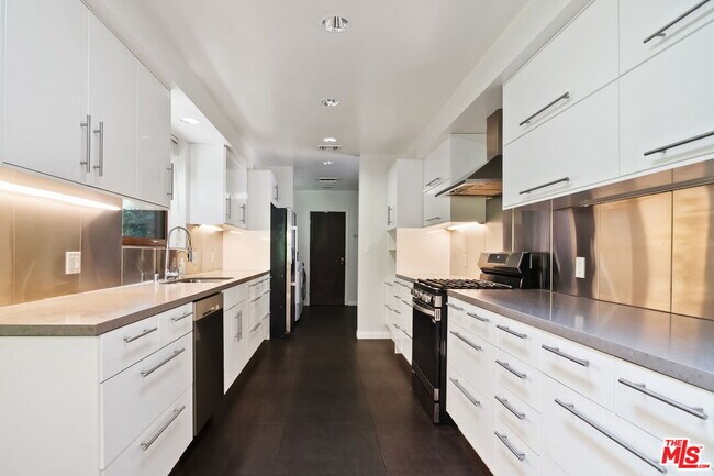 Building Photo - 13202 Dobbins Pl