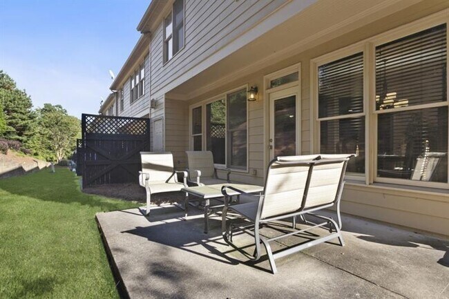 Building Photo - 5840 Vista Brook Dr