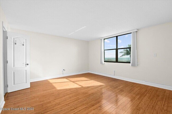 Building Photo - 2101 S Atlantic Ave