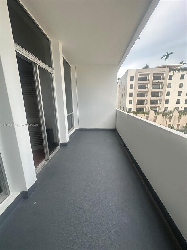 Building Photo - 700 Biltmore Way