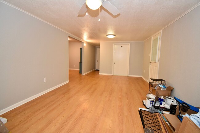 Building Photo - 3 Bed 1 Bath Home in Ruston